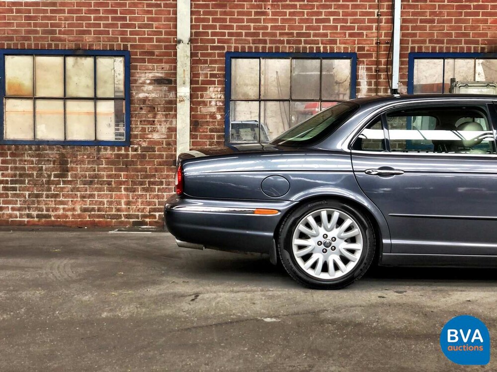 Jaguar XJ6 L 3.0 V6 Executive LWB 238hp 2005, H-738-NT.