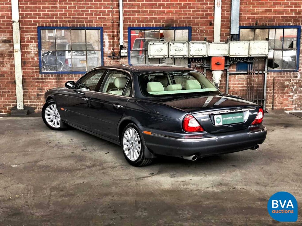 Jaguar XJ6 L 3.0 V6 Executive LWB 238hp 2005, H-738-NT.