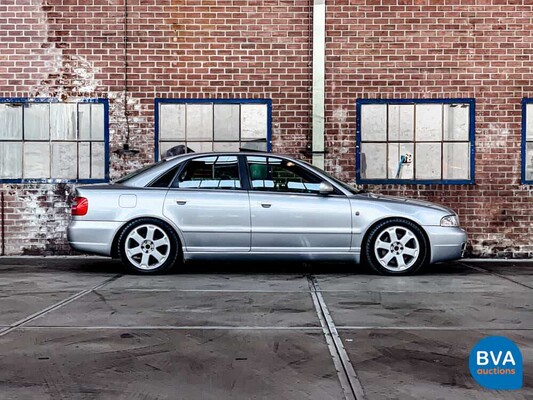 Audi S4 2.7 V6 Quattro Biturbo 265pk 2002