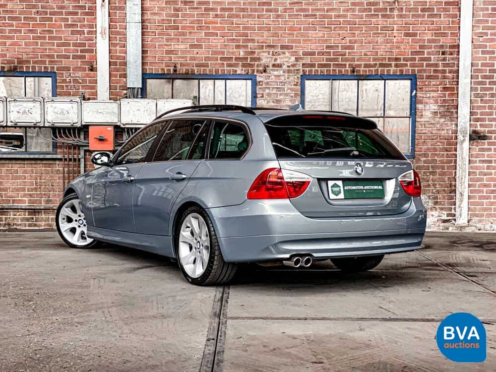 BMW 325i Touring 218hp Manual transmission! 3 Series 2005, J-599-LP.