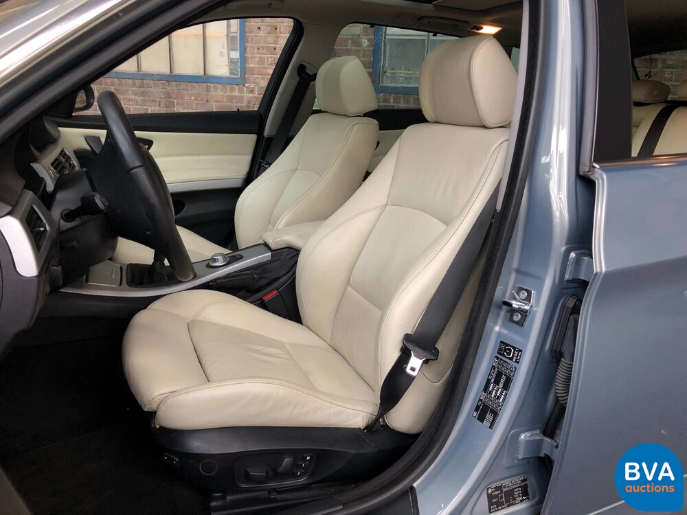 BMW 325i Touring 218hp Manual transmission! 3 Series 2005, J-599-LP.