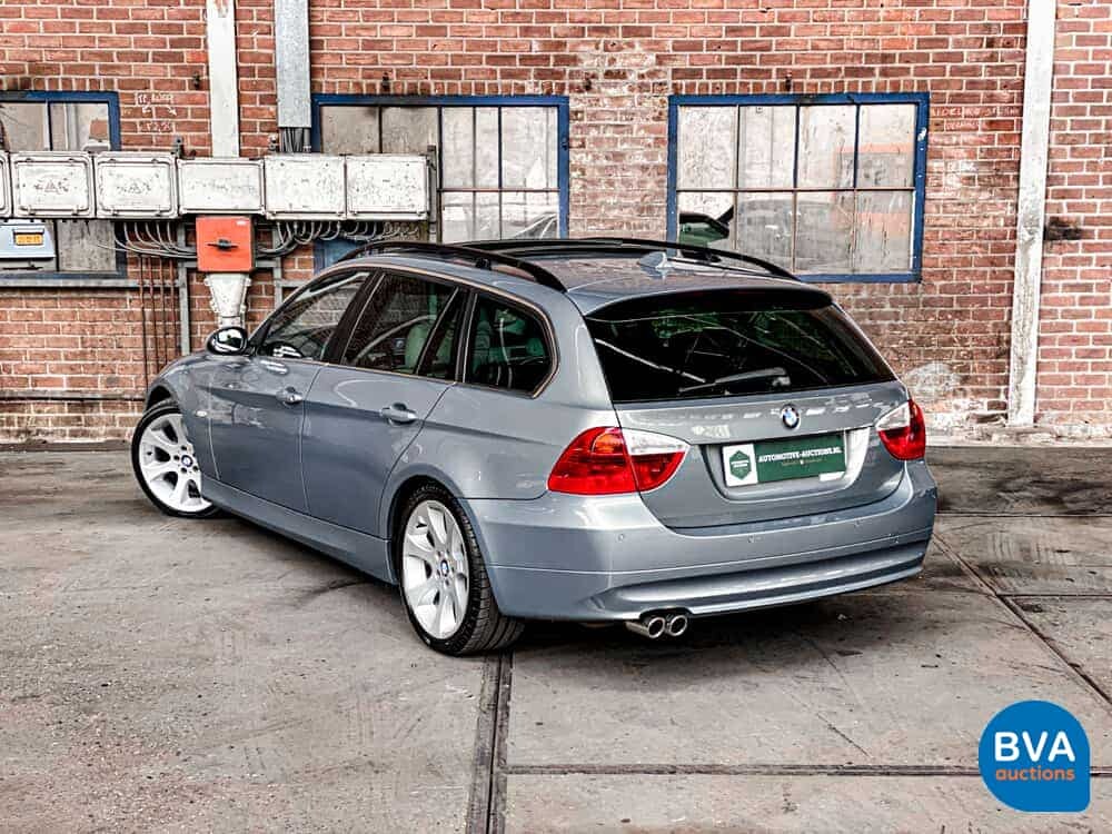 BMW 325i Touring 218hp Manual transmission! 3 Series 2005, J-599-LP.