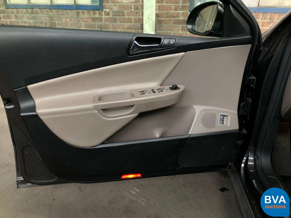 Volkswagen Passat Variant 2.0 FSI Highline 150hp 2006 -Original NL-, 79-SL-ZP.