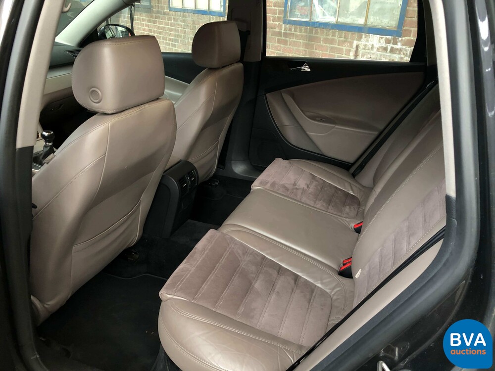 Volkswagen Passat Variant 2.0 FSI Highline 150hp 2006 -Original NL-, 79-SL-ZP.
