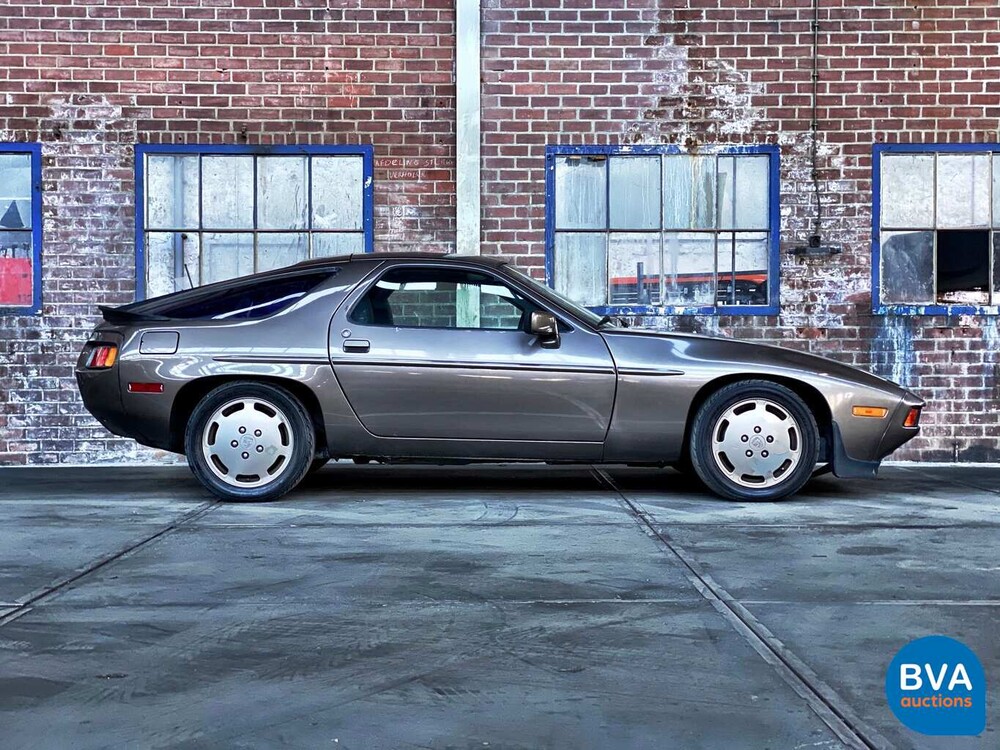 Porsche 928 5.0 V8 1984.