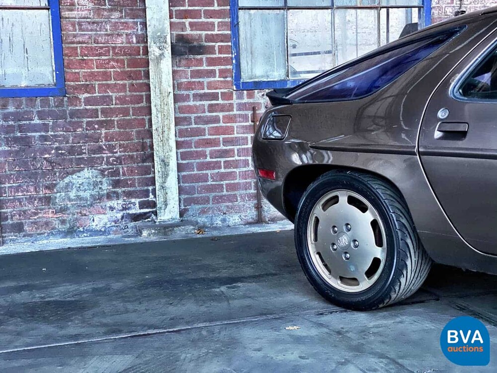 Porsche 928 5.0 V8 1984.