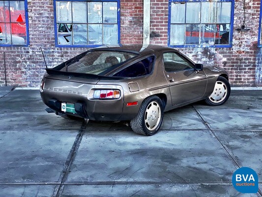 Porsche 928 5.0 V8 1984.