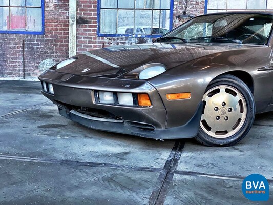 Porsche 928 5.0 V8 1984.