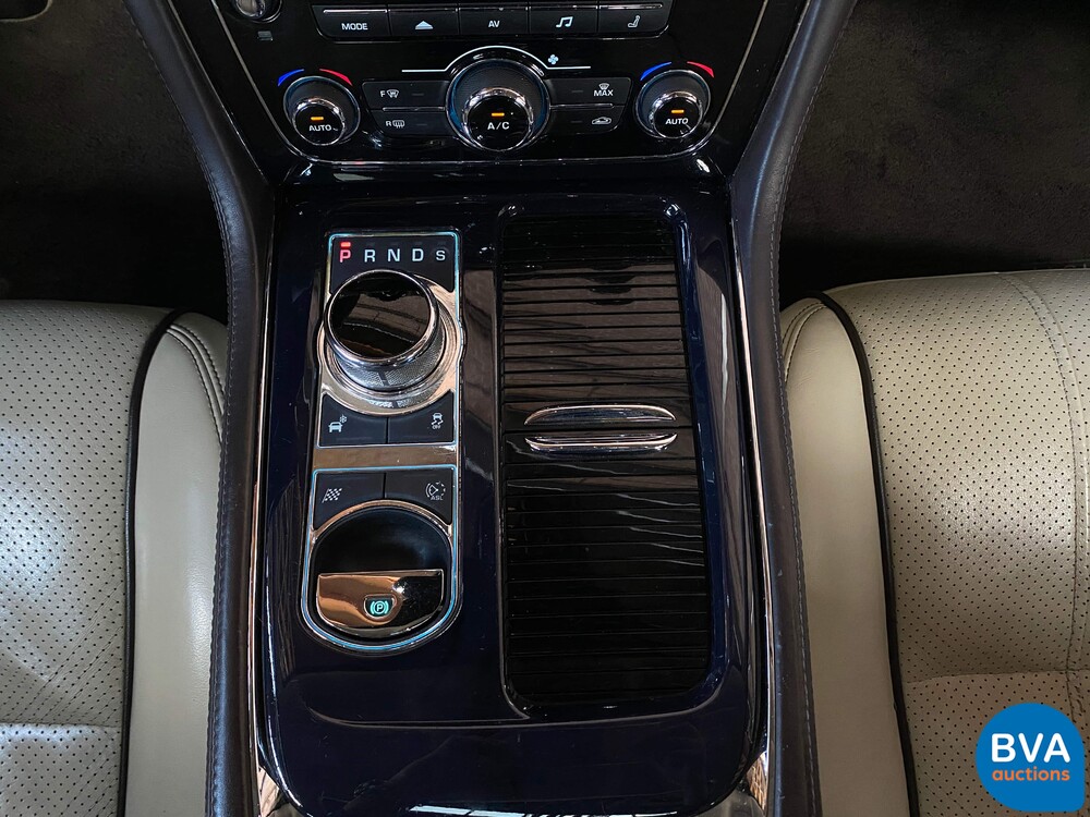 Jaguar XJ 3.0 V6 SUPERCHARGED AWD 2013 340hp, H-794-LX.