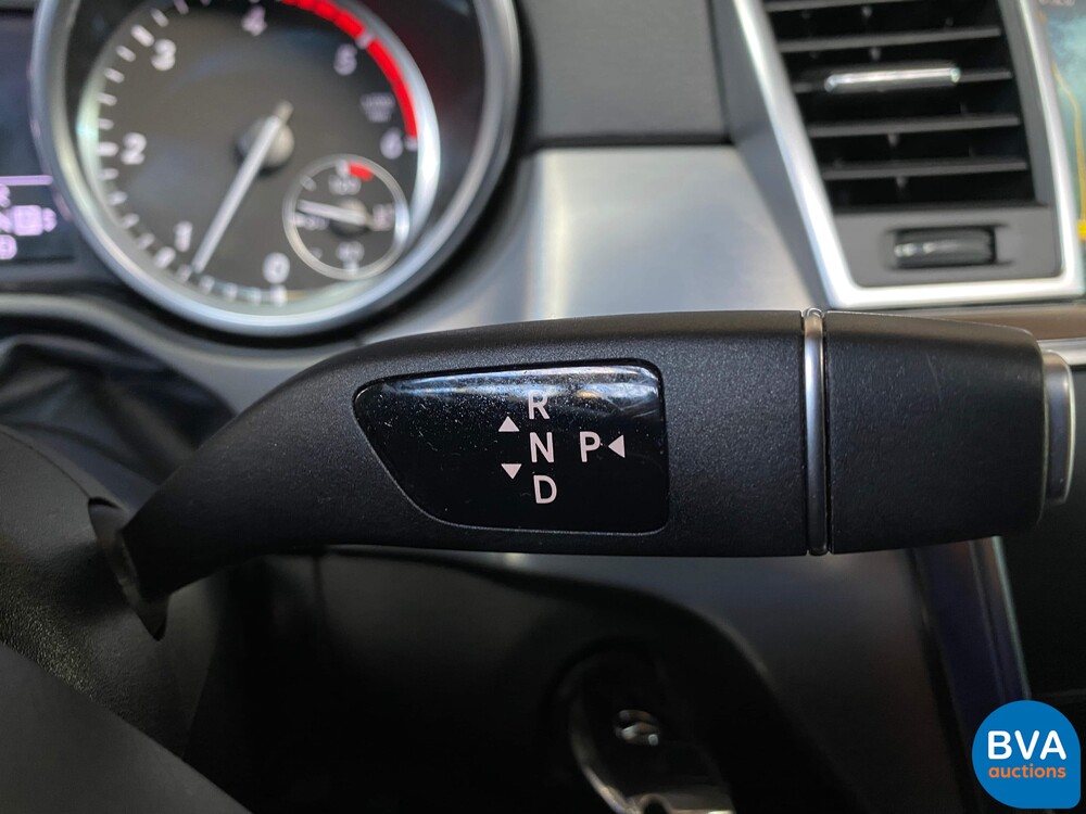 Mercedes-Benz ML-350 GRAY LICENSE PLATE BLUETEC ML-Class 4MATIC 258hp 2012, VGX-33-.