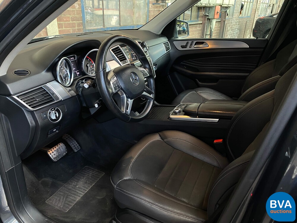 Mercedes-Benz ML-350 GRAY LICENSE PLATE BLUETEC ML-Class 4MATIC 258hp 2012, VGX-33-.