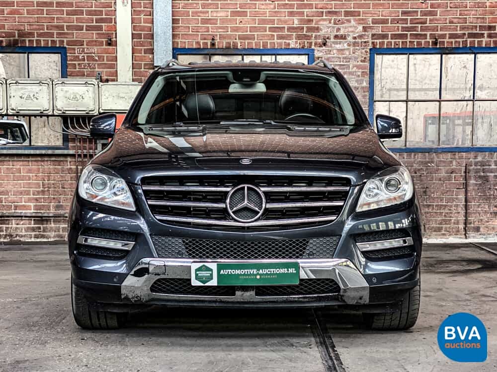 Mercedes-Benz ML-350 GRAY LICENSE PLATE BLUETEC ML-Class 4MATIC 258hp 2012, VGX-33-.