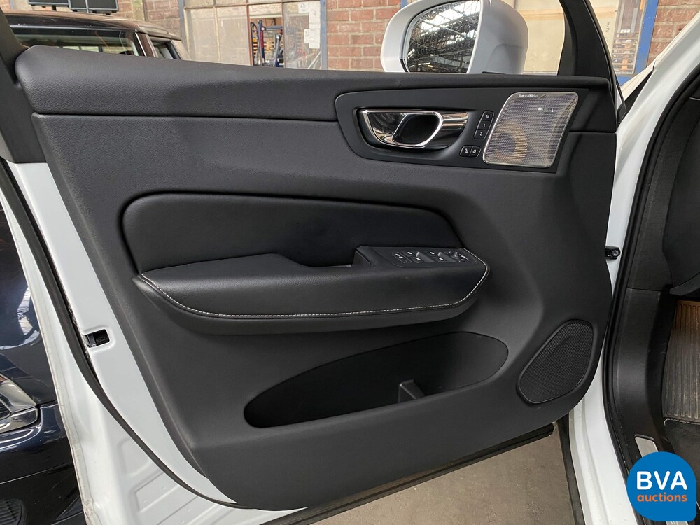 Volvo XC60 T8 Twin Engine AWD R-Design 390hp 2019 ORG-NL, XT-331-P.