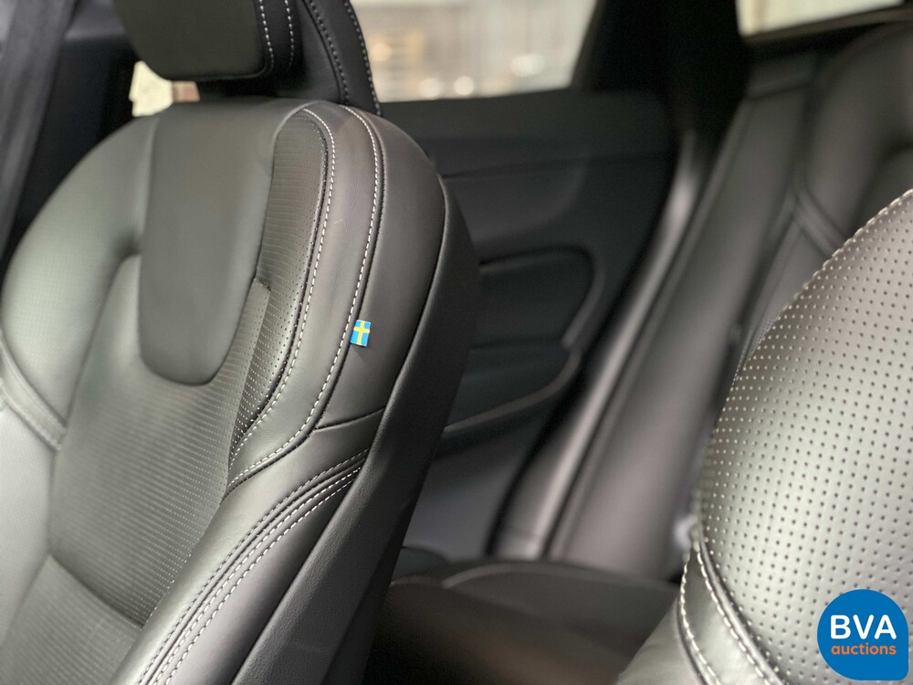 Volvo XC60 T8 Twin Engine AWD R-Design 390hp 2019 ORG-NL, XT-331-P.