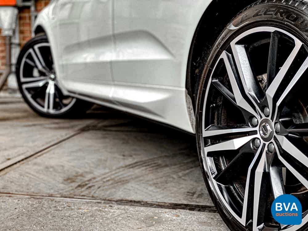 Volvo XC60 T8 Twin Engine AWD R-Design 390hp 2019 ORG-NL, XT-331-P.