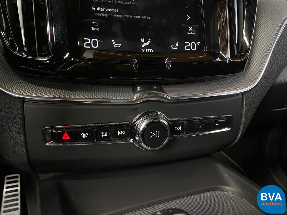 Volvo XC60 T8 Twin Engine AWD R-Design 390hp 2019 ORG-NL, XT-331-P.