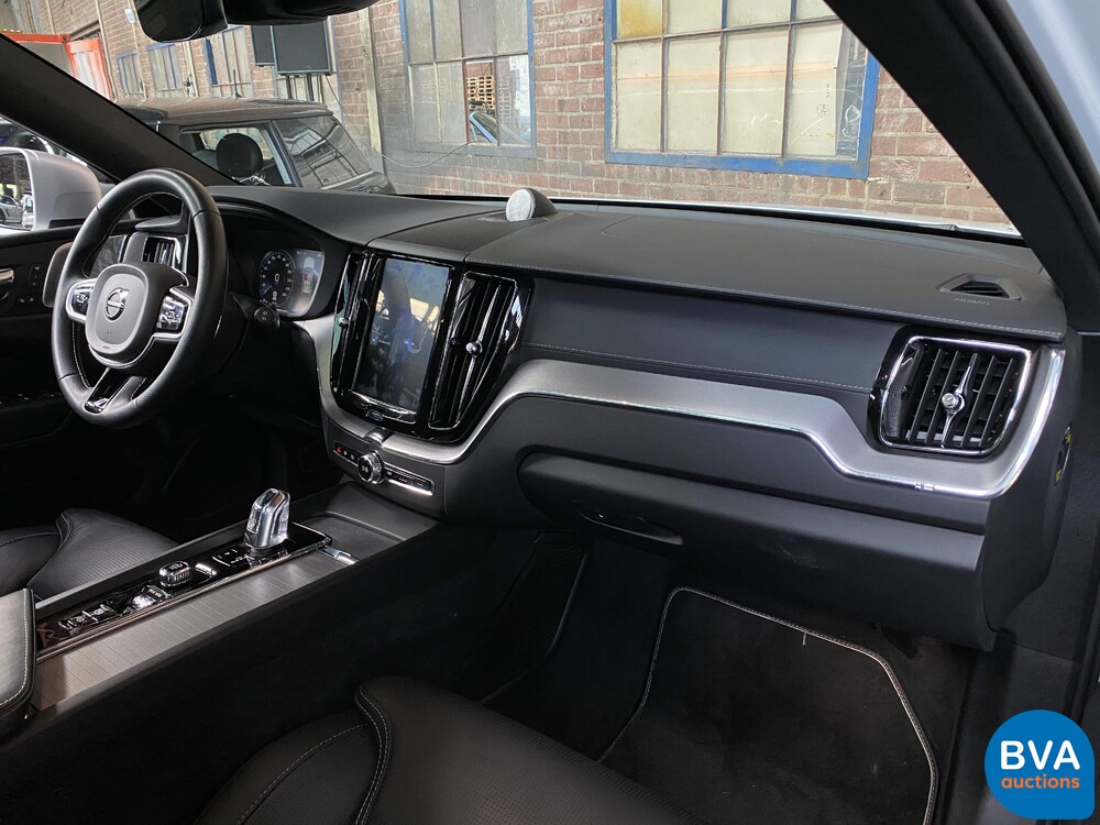 Volvo XC60 T8 Twin Engine AWD R-Design 390hp 2019 ORG-NL, XT-331-P.