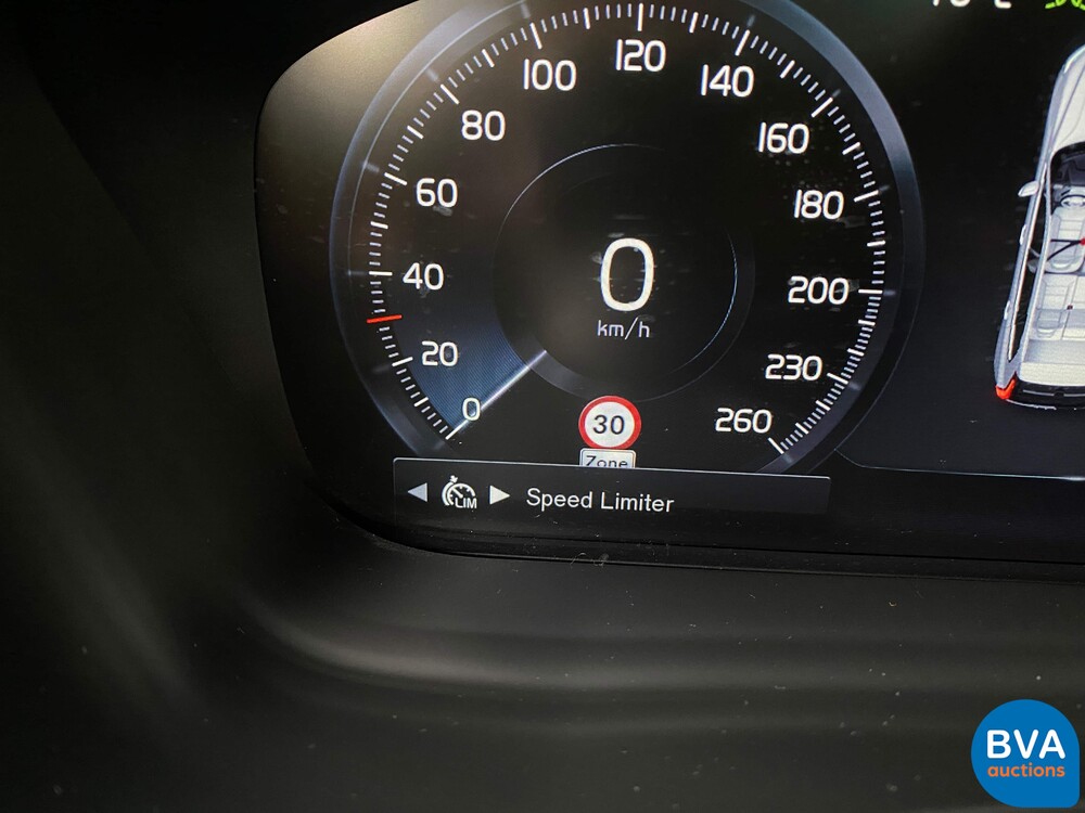 Volvo XC60 T8 Twin Engine AWD R-Design 390hp 2019 ORG-NL, XT-331-P.