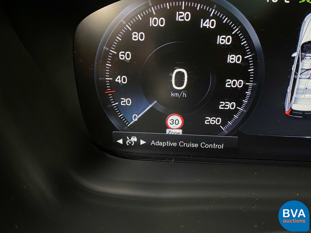 Volvo XC60 T8 Twin Engine AWD R-Design 390hp 2019 ORG-NL, XT-331-P.