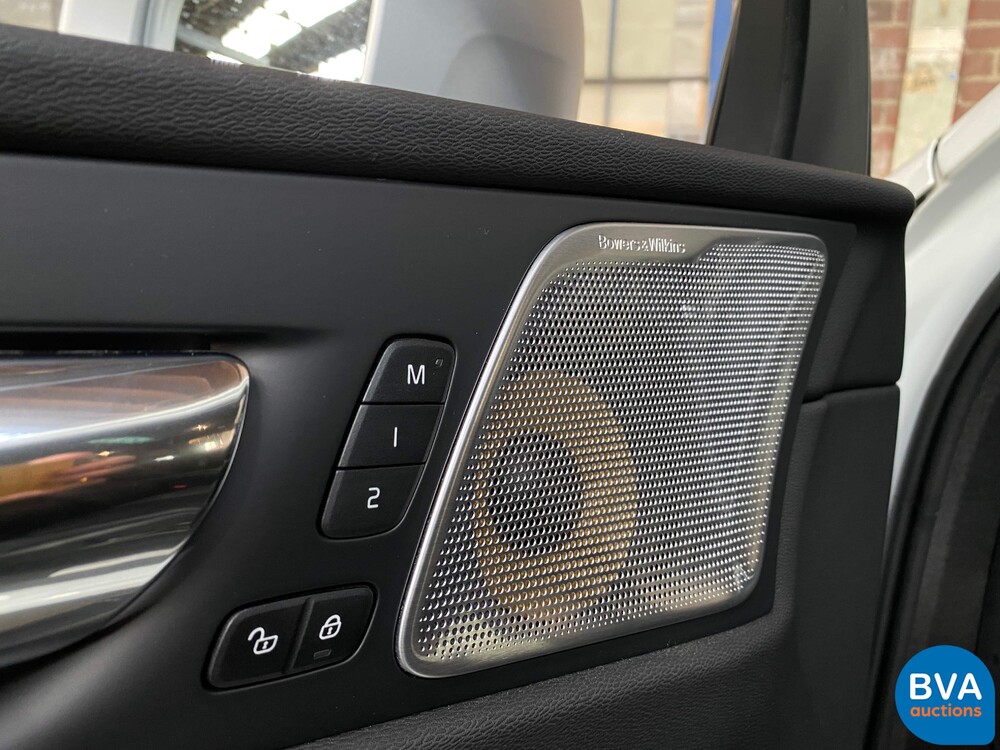 Volvo XC60 T8 Twin Engine AWD R-Design 390hp 2019 ORG-NL, XT-331-P.