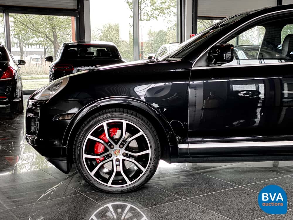 Porsche Cayenne 4.8 Turbo 500hp 2007, H-622-ZL.