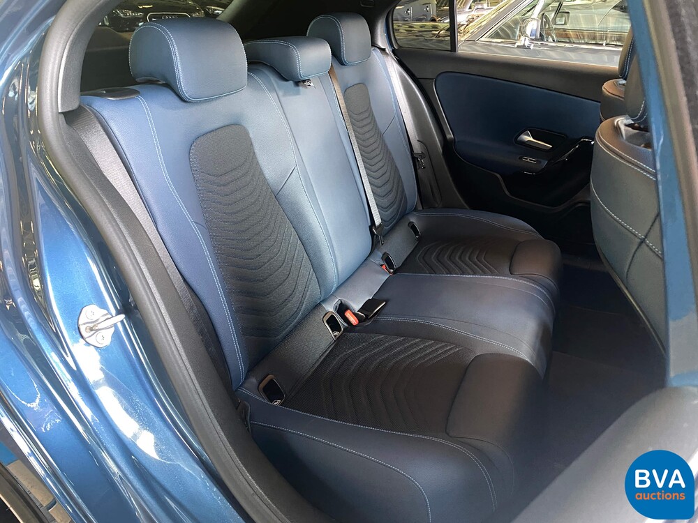 Mercedes-Benz A180d Launch Edition A-Klasse 116PK 2019, G-248-LK