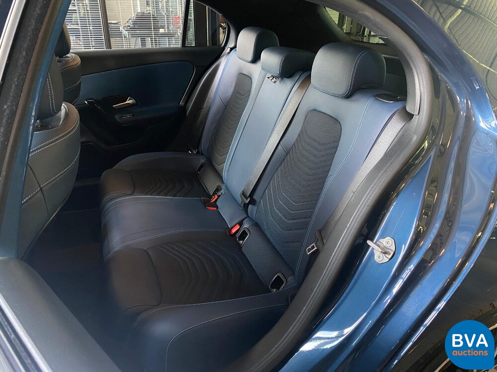 Mercedes-Benz A180d Launch Edition A-Klasse 116PK 2019, G-248-LK