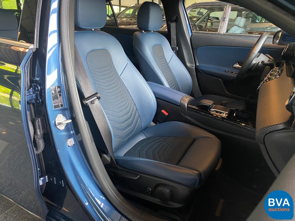 Mercedes-Benz A180d Launch Edition A-Klasse 116PK 2019, G-248-LK