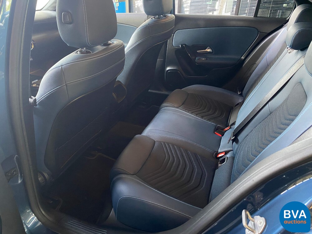 Mercedes-Benz A180d Launch Edition A-Klasse 116PK 2019, G-248-LK