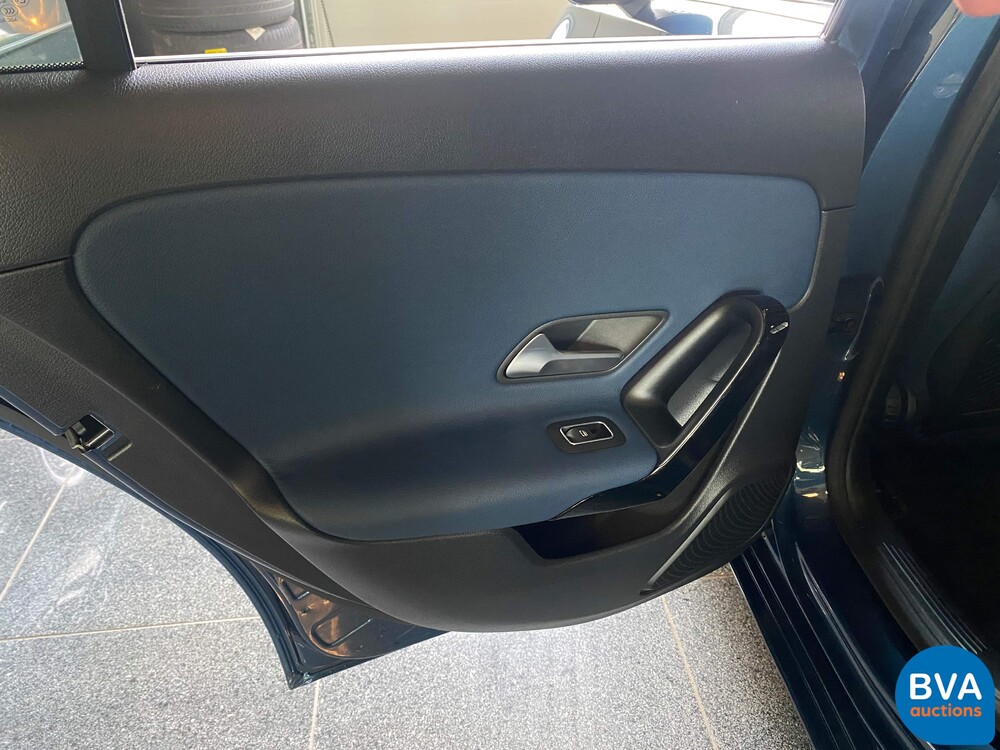 Mercedes-Benz A180d Launch Edition A-Klasse 116PK 2019, G-248-LK