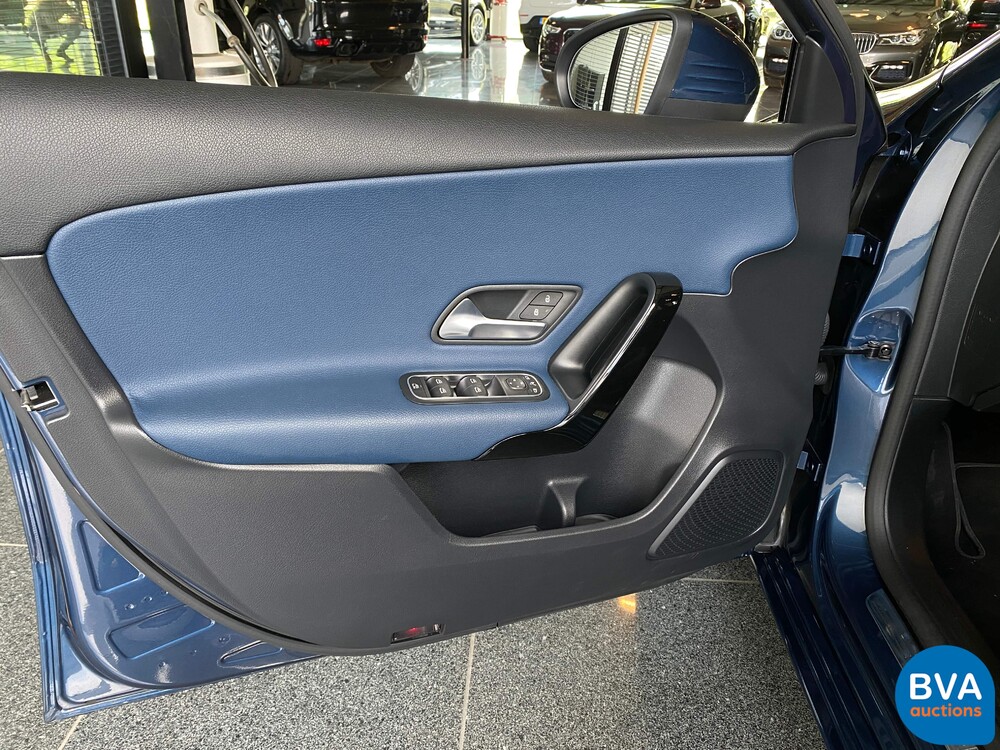 Mercedes-Benz A180d Launch Edition A-Klasse 116PK 2019, G-248-LK