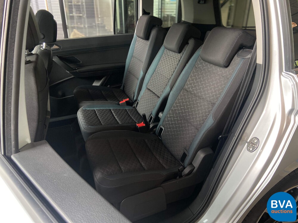Volkswagen Touran 1.5 TSI Highline Business R 7persoons 150pk 2019 -GARANTIE-, J-504-LS