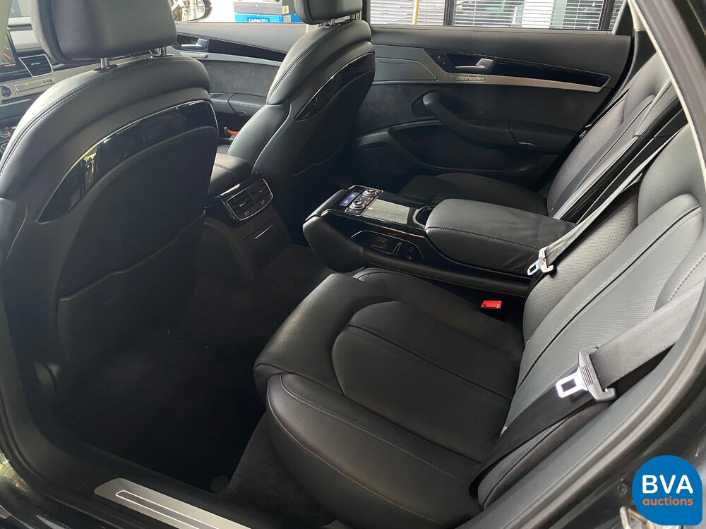 Audi A8 Lang 3.0 TDI Quattro  Pro Line+ 258pk 2015 -Org. NL-, 8-ZKK-94