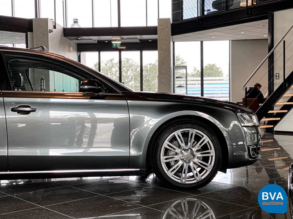 Audi A8 Lang 3.0 TDI Quattro  Pro Line+ 258pk 2015 -Org. NL-, 8-ZKK-94