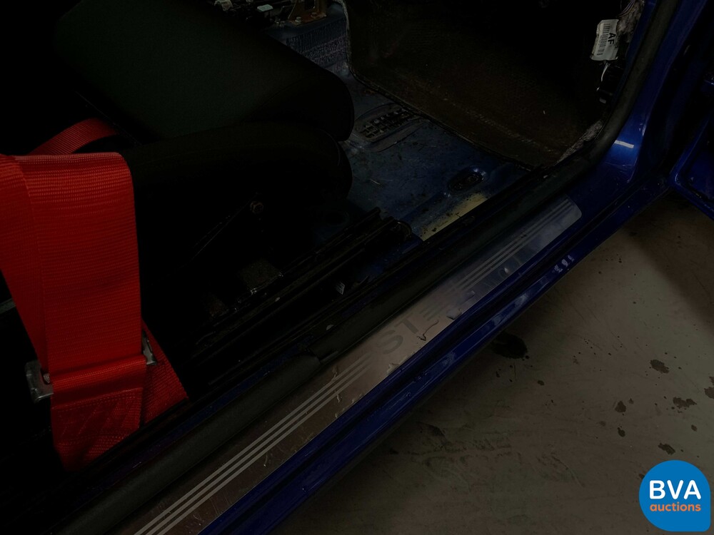 Ford Focus ST170 2.0 173pk 2002 -Original NL-, 01-JT-TV.