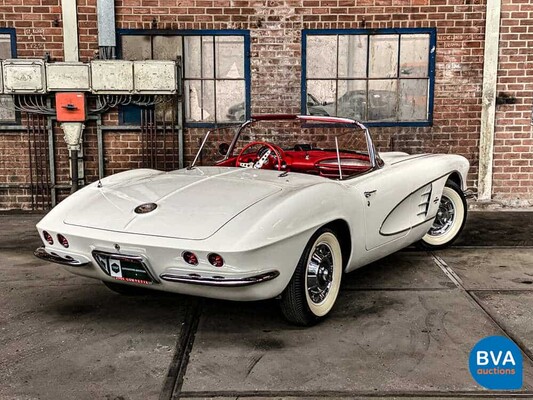 Chevrolet Corvette C1 Convertible V8 Handgeschakeld 283 230pk 1961, DZ-97-56