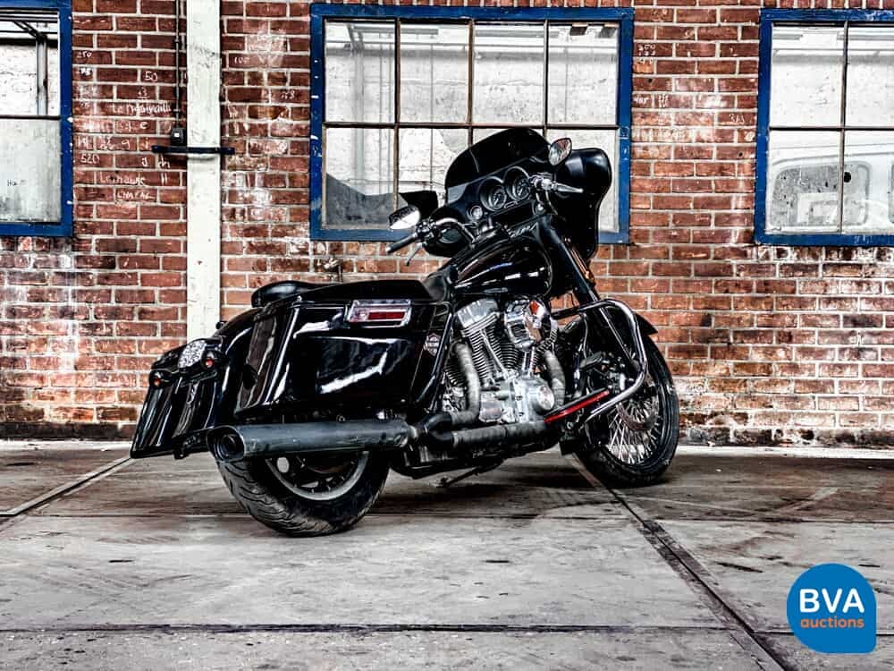 Harley Davidson FLHTI Electra Glide Standard.