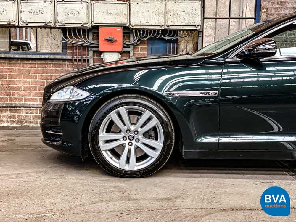 Jaguar XJ3.0 V6 AWD mit Kompressor 2013 340 PS, H-794-LX.