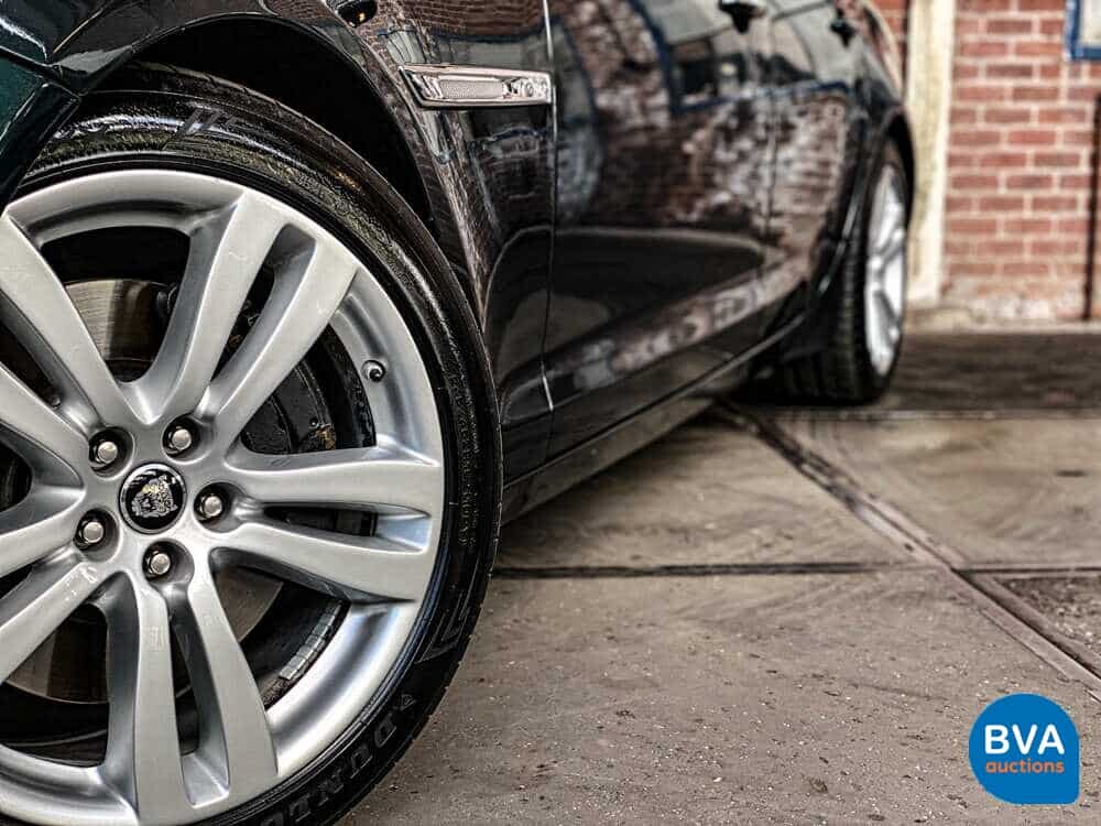 Jaguar XJ3.0 V6 AWD mit Kompressor 2013 340 PS, H-794-LX.