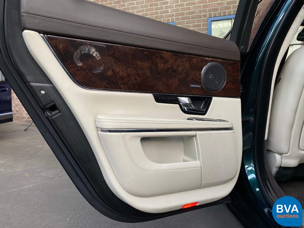 Jaguar XJ3.0 V6 AWD mit Kompressor 2013 340 PS, H-794-LX.