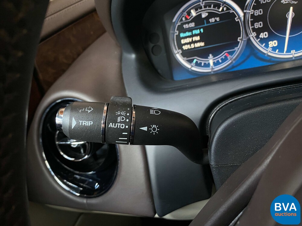 Jaguar XJ3.0 V6 AWD mit Kompressor 2013 340 PS, H-794-LX.