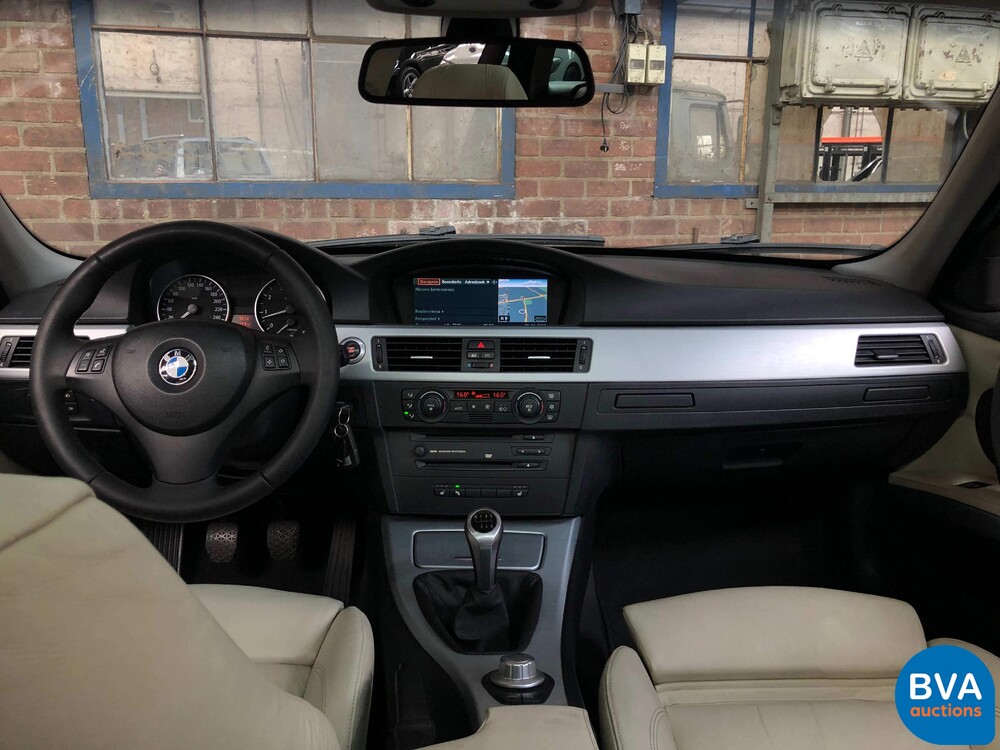 BMW 325i Touring 218hp Manual transmission! 3 Series 2005, J-599-LP.