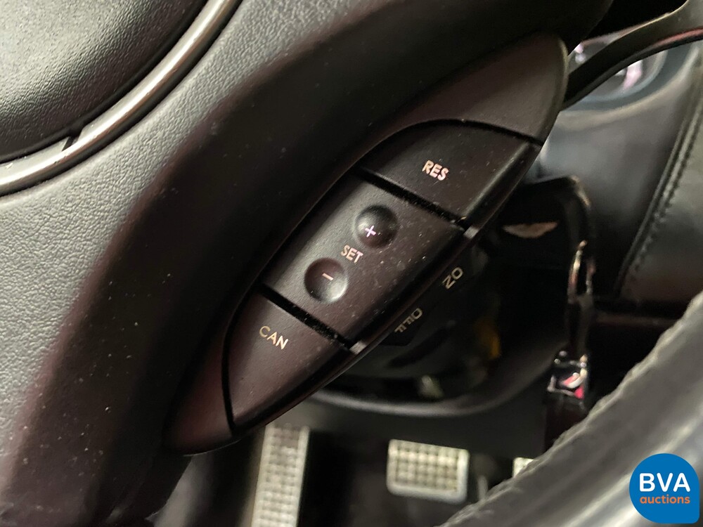 Aston Martin DB9 5.9 V12 Youngtimer 2005