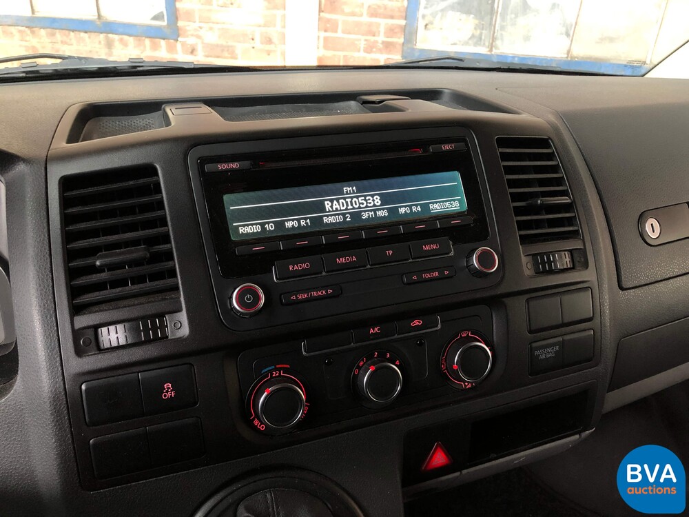 Volkswagen Transporter Rolstoel 2.0 TDI Dubbele Cabine 140pk T5 L2H1 DSG 2013, VD-977-V