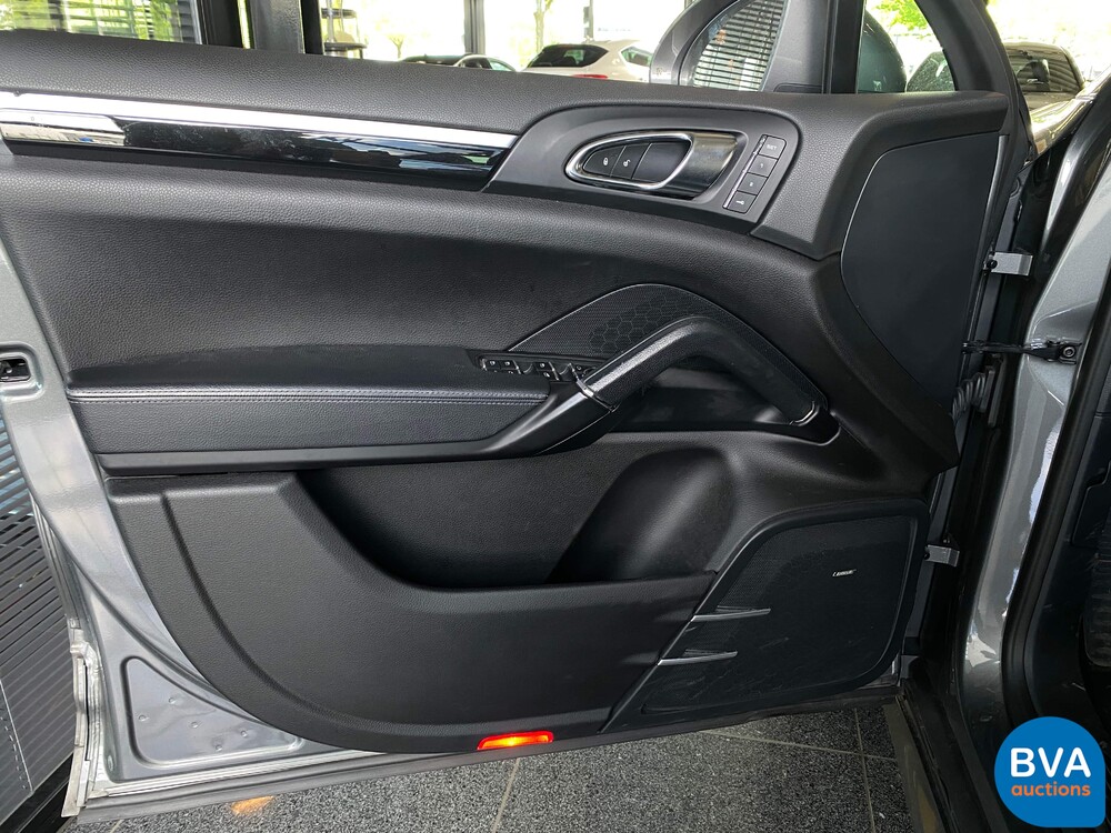 Porsche Cayenne S4.2D V8 385 PS 2015 FACELIFT, JG-560-L.