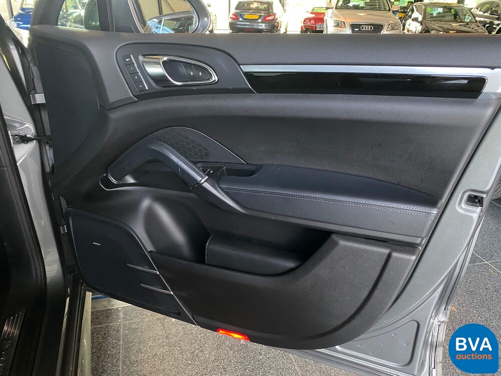 Porsche Cayenne S4.2D V8 385 PS 2015 FACELIFT, JG-560-L.