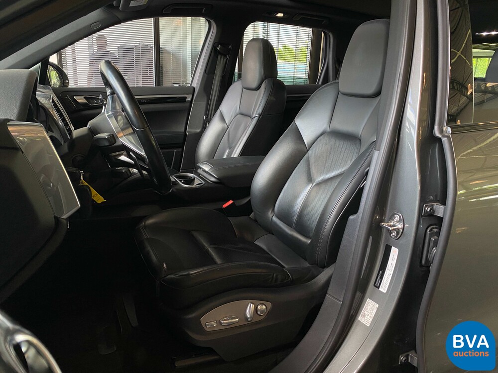 Porsche Cayenne S4.2D V8 385 PS 2015 FACELIFT, JG-560-L.