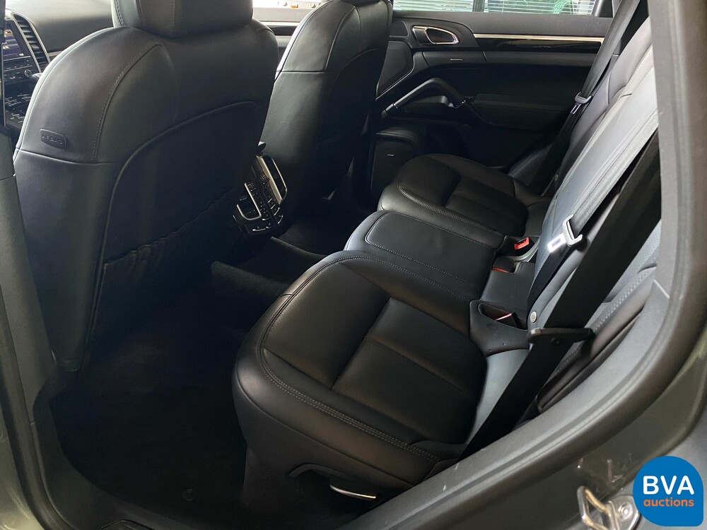 Porsche Cayenne S4.2D V8 385 PS 2015 FACELIFT, JG-560-L.