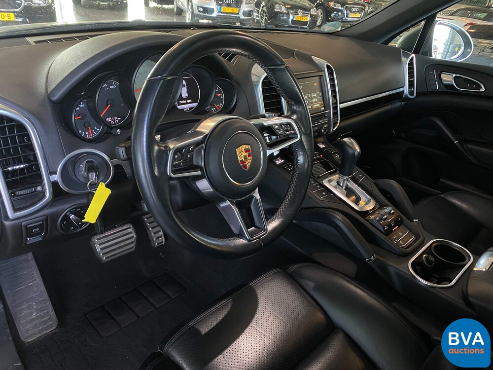 Porsche Cayenne S4.2D V8 385 PS 2015 FACELIFT, JG-560-L.