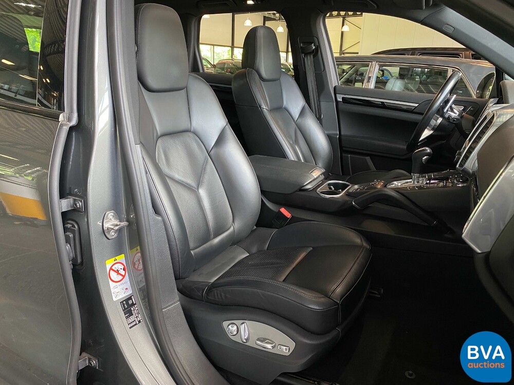Porsche Cayenne S4.2D V8 385 PS 2015 FACELIFT, JG-560-L.